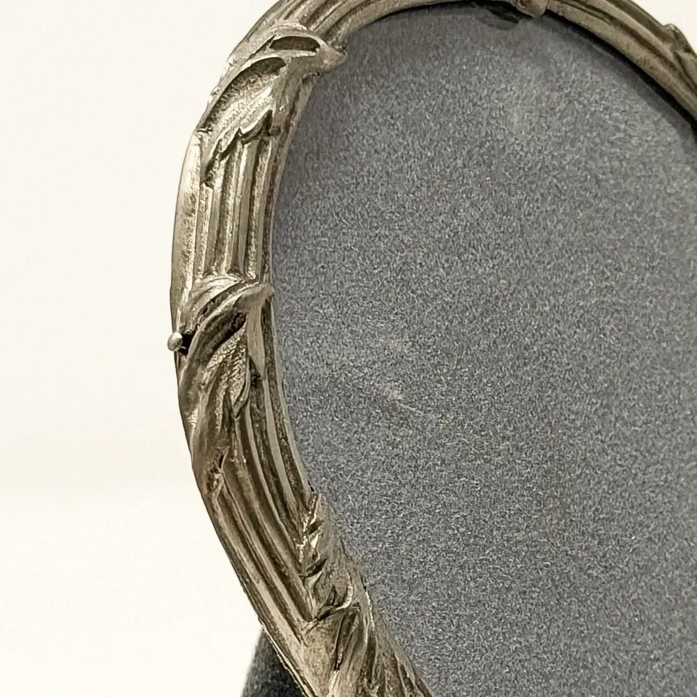 Vintage MMA Metropolitan Museum of Art Round Pewter Picture Frame 3.75”